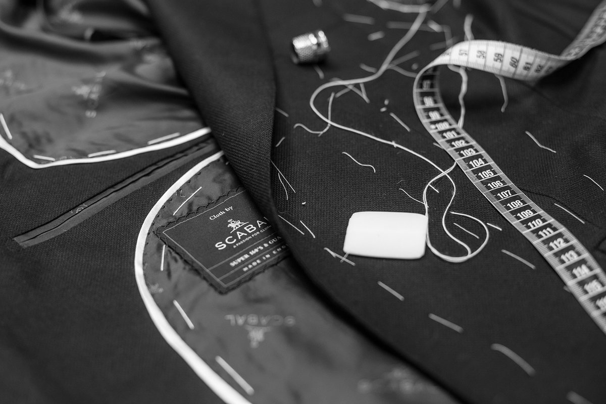 服裝品牌設(shè)計(jì)，高端服裝品牌，品牌形象設(shè)計(jì)，左右格局
