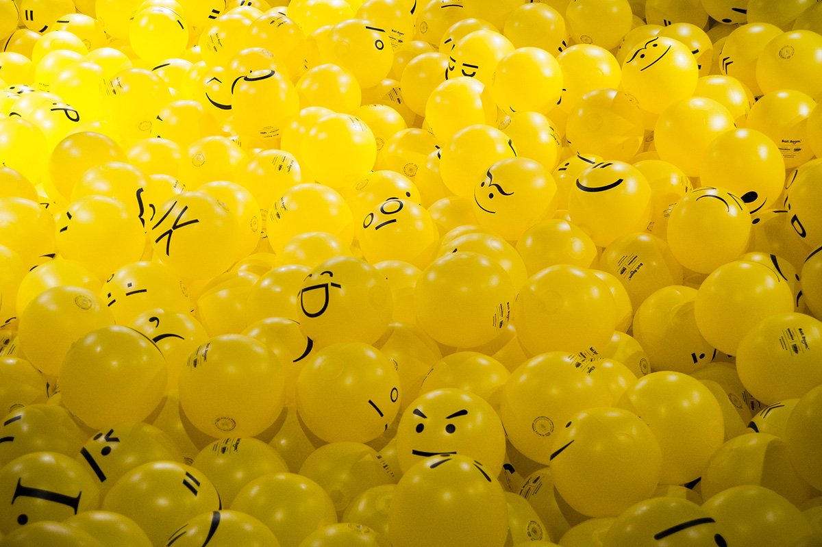 深圳品牌設計  深圳品牌策劃  BALL.ROOM展覽品牌形象設計  產(chǎn)品展示