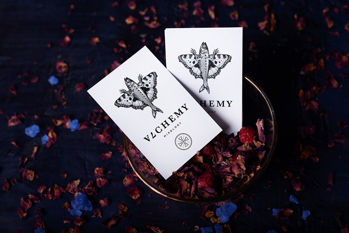 Alchemy Bar雞尾酒酒吧品牌設(shè)計(jì)欣賞,酒吧品牌設(shè)計(jì)，餐飲品牌設(shè)計(jì)，酒吧品牌策劃，酒吧品牌全案策劃，餐飲品牌策劃，深圳品牌設(shè)計(jì)，深圳品牌策劃，深圳品牌全案策劃，深圳品牌形象塑造，深圳包裝設(shè)計(jì)的，左右格局