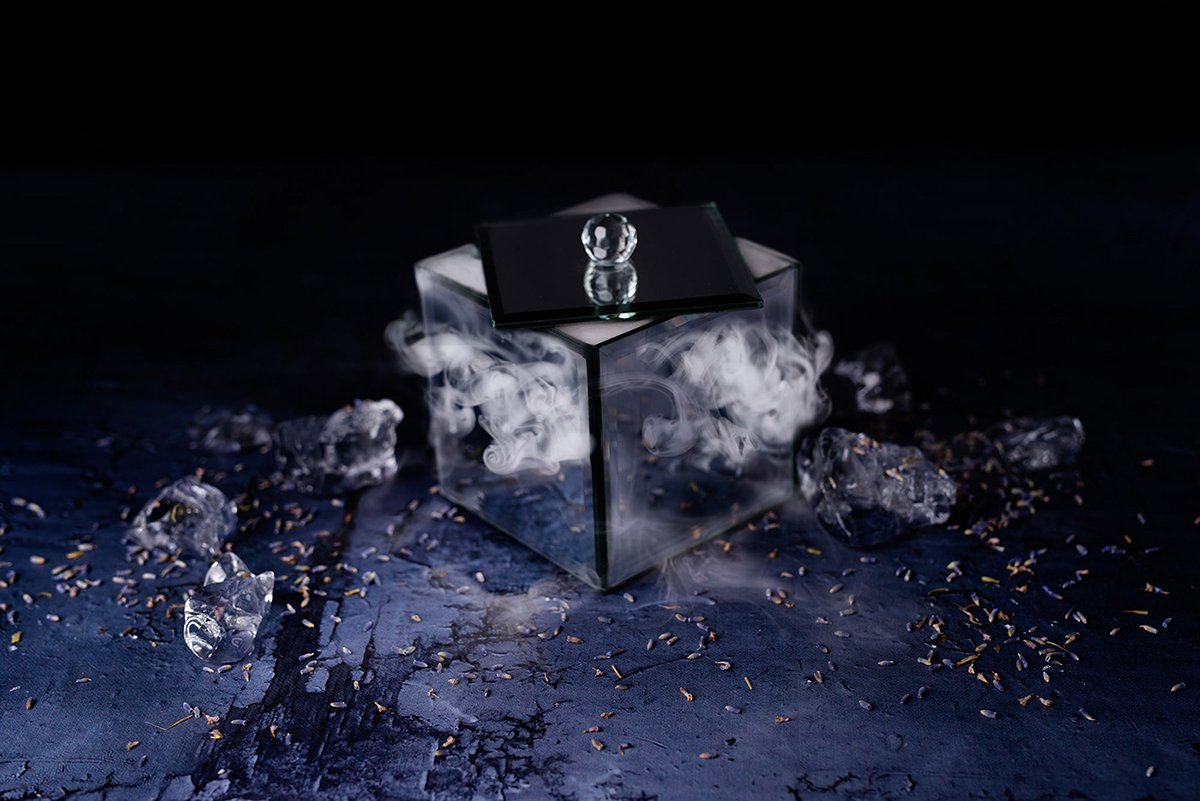 Alchemy Bar雞尾酒酒吧品牌設(shè)計(jì)欣賞,酒吧品牌設(shè)計(jì)，餐飲品牌設(shè)計(jì)，酒吧空間設(shè)計(jì)，酒吧品牌策劃，酒吧品牌全案策劃，餐飲品牌策劃，深圳品牌設(shè)計(jì)，深圳品牌策劃，深圳品牌全案策劃，深圳品牌形象塑造，深圳包裝設(shè)計(jì)，深圳空間設(shè)計(jì)，左右格局