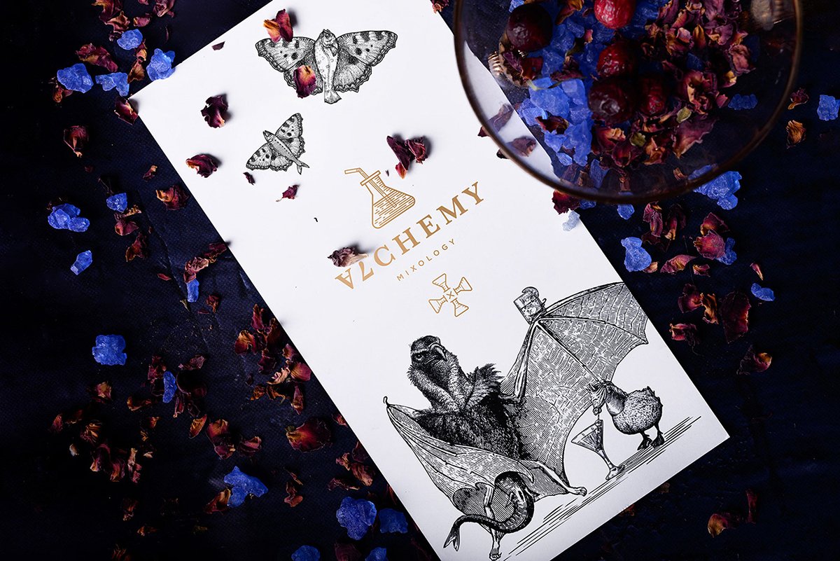 Alchemy Bar雞尾酒酒吧品牌設(shè)計(jì)欣賞,酒吧品牌設(shè)計(jì)，餐飲品牌設(shè)計(jì)，酒吧空間設(shè)計(jì)，酒吧品牌策劃，酒吧品牌全案策劃，餐飲品牌策劃，深圳品牌設(shè)計(jì)，深圳品牌策劃，深圳品牌全案策劃，深圳品牌形象塑造，深圳包裝設(shè)計(jì)，深圳空間設(shè)計(jì)，左右格局