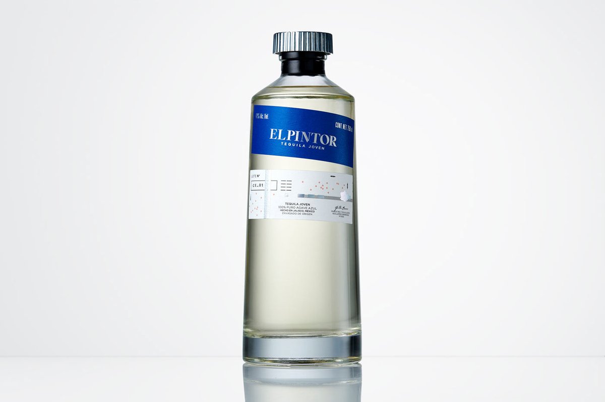 奢華龍舌蘭酒品牌設(shè)計和酒品牌包裝設(shè)計包含哪些內(nèi)容,品牌設(shè)計，品牌形象設(shè)計，酒品牌設(shè)計，品牌包裝設(shè)計，酒包裝設(shè)計，深圳品牌設(shè)計，左右格局