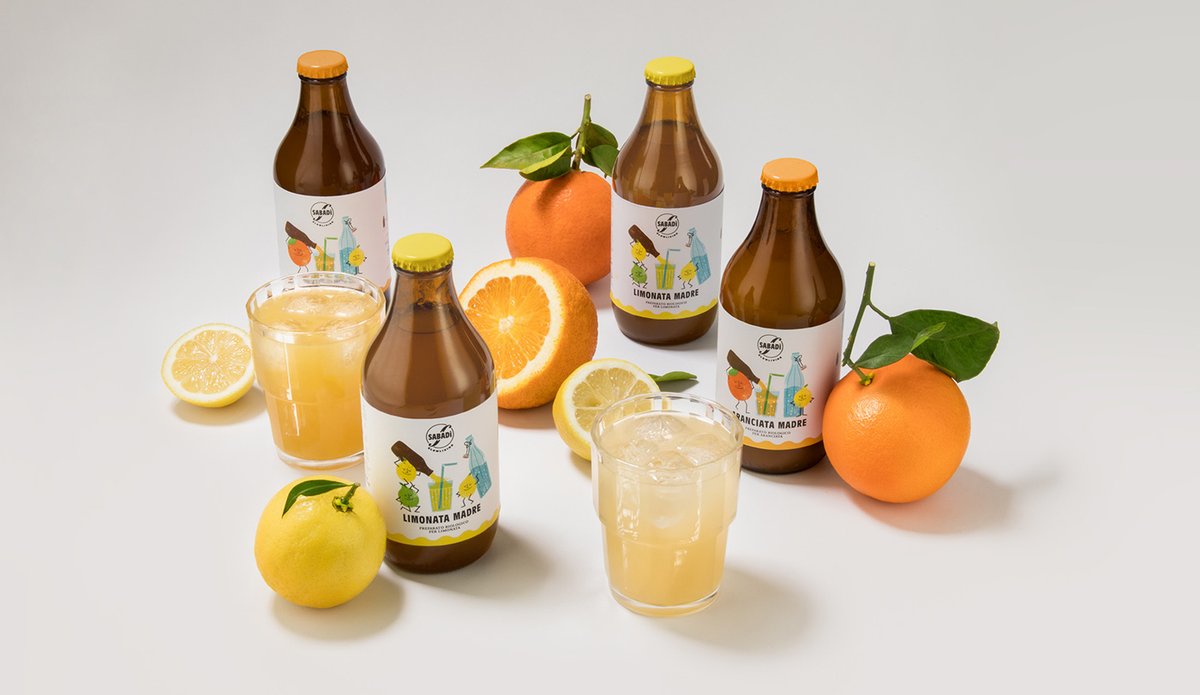 2組國外果汁飲料品牌設(shè)計(jì)賞析，品牌設(shè)計(jì)，飲料品牌設(shè)計(jì)，品牌包裝設(shè)計(jì)，深圳品牌設(shè)計(jì)，左右格局
