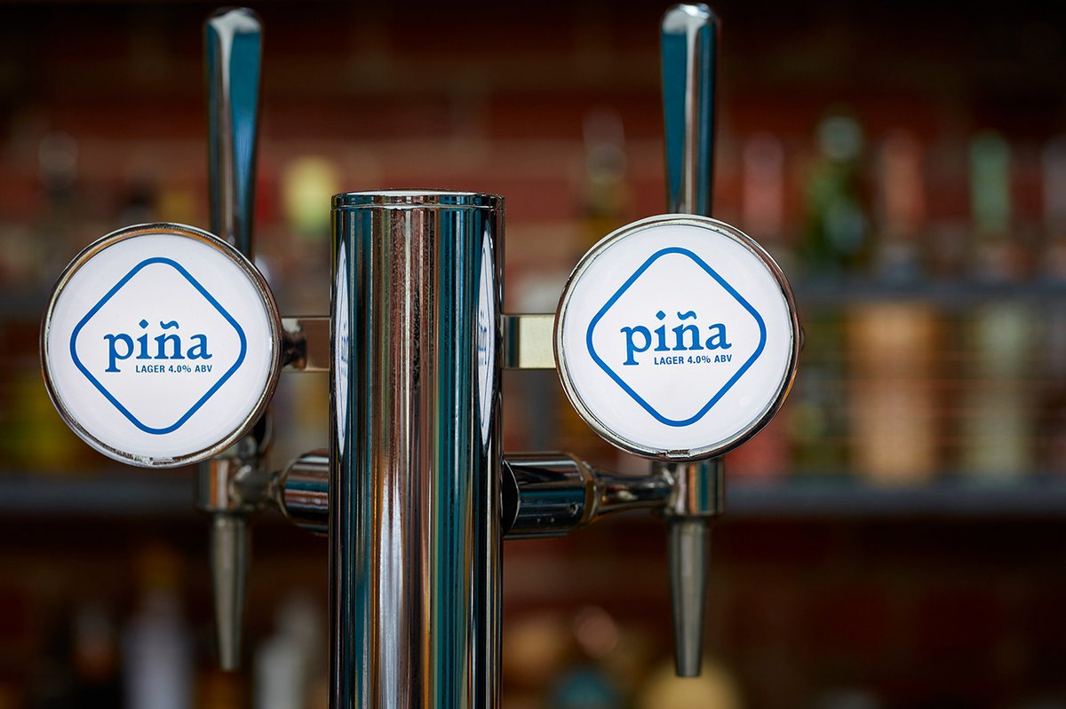 視覺識別在 piña 品牌設(shè)計的應(yīng)用——酒吧與餐廳形象的融合，品牌設(shè)計，酒吧品牌設(shè)計，品牌形象設(shè)計，企業(yè)品牌營銷，深圳品牌策劃，深圳品牌設(shè)計，左右格局
