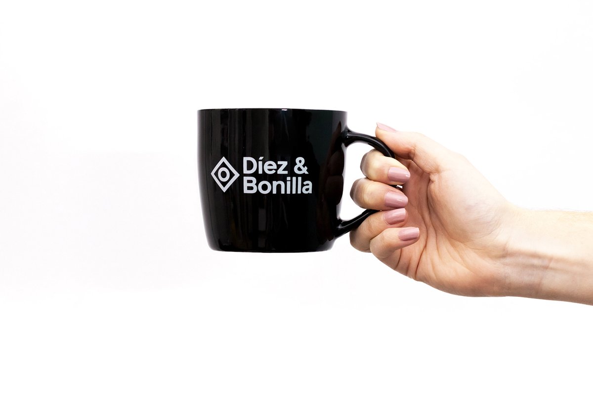 （醫(yī)療）Díez＆Bonilla 牙科品牌設(shè)計(jì)和品牌視覺(jué)形象的重新定位，品牌設(shè)計(jì)，醫(yī)療品牌設(shè)計(jì)，品牌形象定位，品牌視覺(jué)設(shè)計(jì)，醫(yī)療品牌營(yíng)銷，品牌設(shè)計(jì)公司，深圳品牌策劃，深圳品牌設(shè)計(jì)，左右格局
