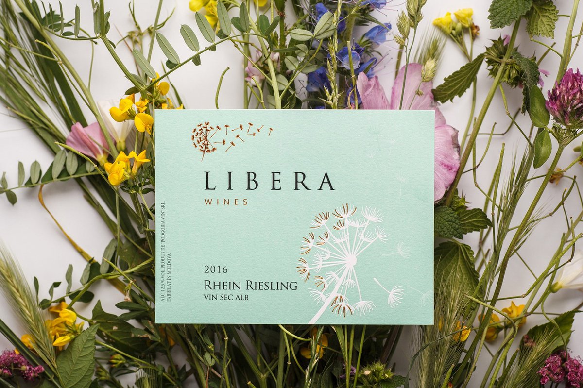 Libera餐食葡萄酒品牌包裝設(shè)計(jì)——創(chuàng)新品牌營銷的必要性，餐飲品牌設(shè)計(jì)，品牌形象整合，品牌包裝設(shè)計(jì)，餐飲品牌視覺設(shè)計(jì)，餐飲品牌營銷，品牌戰(zhàn)略定位，品牌設(shè)計(jì)公司，深圳品牌策劃，深圳品牌設(shè)計(jì)，左右格局