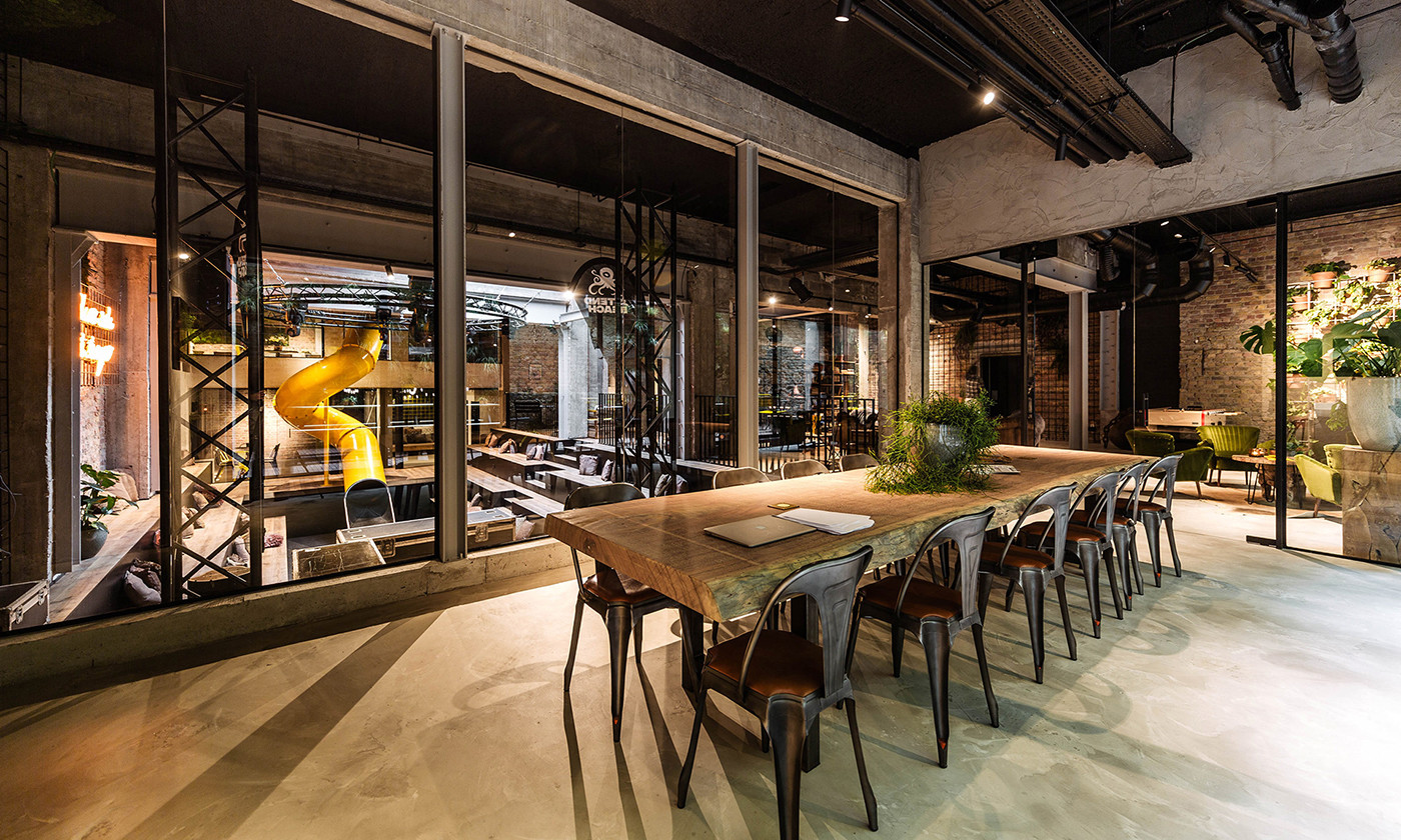 城市度假酒店空間設(shè)計(jì)和品牌戰(zhàn)略性定位，度假酒店品牌設(shè)計(jì)，深圳品牌設(shè)計(jì)，酒店品牌定位，左右格局