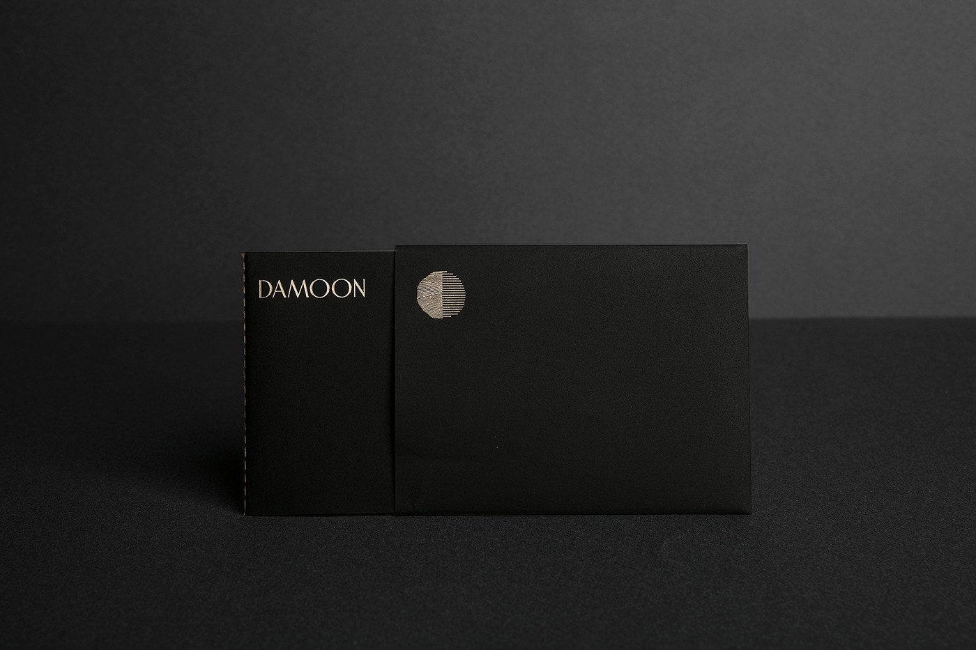特色餐具Damoon品牌形象策劃——視覺(jué)品牌設(shè)計(jì)案例，家居品牌設(shè)計(jì)，品牌形象策劃，深圳品牌設(shè)計(jì)，左右格局