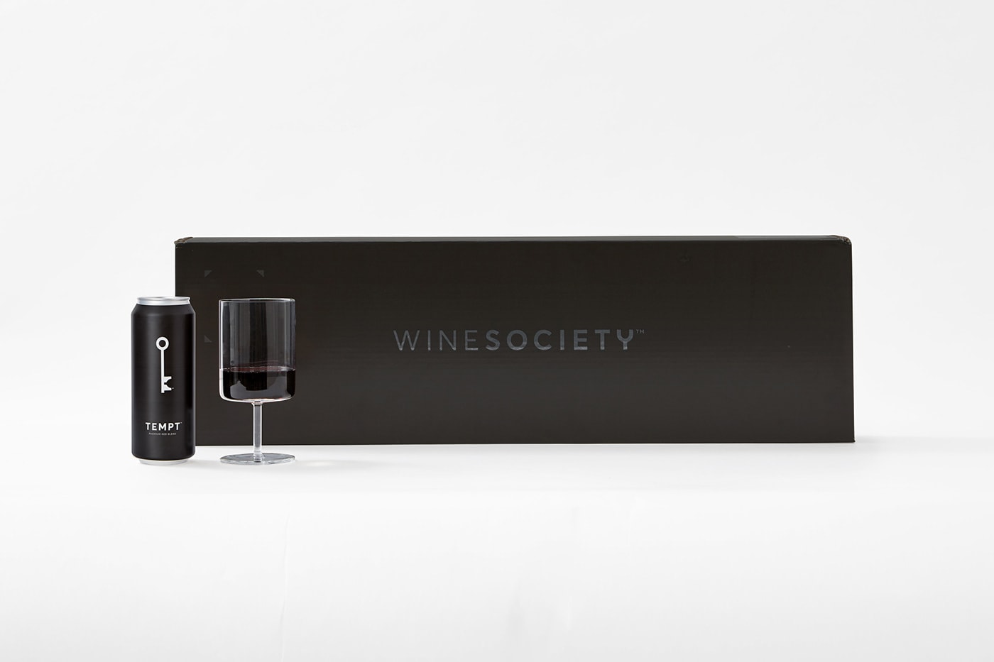 WineSociety優(yōu)質(zhì)葡萄酒品牌戰(zhàn)略定位和品牌策劃，餐飲品牌策劃，餐飲品牌設(shè)計(jì)，品牌設(shè)計(jì)公司，深圳品牌設(shè)計(jì)，左右格局