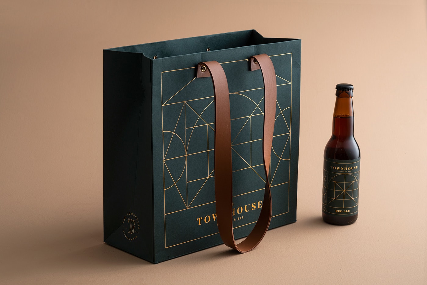 土耳其高級(jí)聯(lián)排別墅餐飲品牌視覺(jué)營(yíng)銷案例，餐飲品牌設(shè)計(jì)，深圳品牌營(yíng)銷，餐飲品牌策劃，深圳品牌設(shè)計(jì)，左右格局